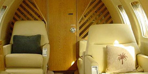 Hawker 700 view for Las Vegas charter